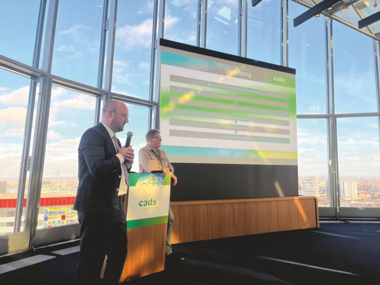Cads Managing Director Torben Schütz (HDS/L) and Cads Chairman Andreas Tepest (credit: editorial staff)